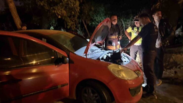 Park halindeki otomobilde çıkan yangın itfaiye ekiplerince söndürüldü