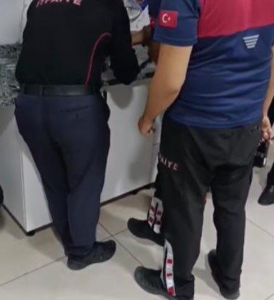 Parmağına yüzük sıkıştı, yardımına itfaiye koştu