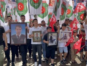 Reyhanlı saldırısında hayatını kaybeden 53 vatandaşa Anneler Günü’nde buruk anma