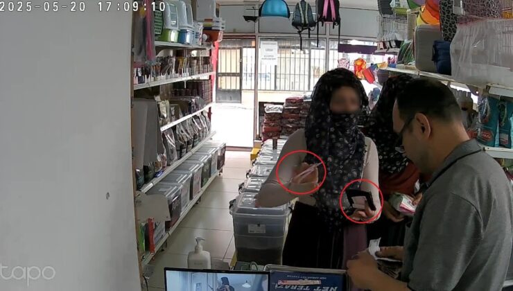 Saniye dolmadan paranın yerini değiştirdi: Sihirbazlara taş çıkartan dolandırıcılık yöntemi kamerada