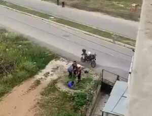 Vatandaşı darbeden polis memurlarına görevden uzaklaştırma