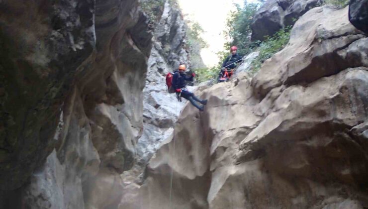 Yazılı Kanyon’da suda kaybolan 19 yaşındaki üniversiteli gencin cansız bedenine ulaşıldı