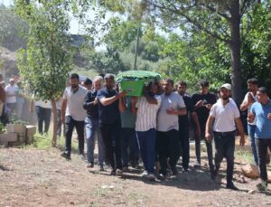 Ablasının düğünü için memleketine gelen 22 yaşındaki genç kalp krizi geçirerek öldü