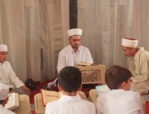 Anamur’da hafızlık tescil programı düzenlendi