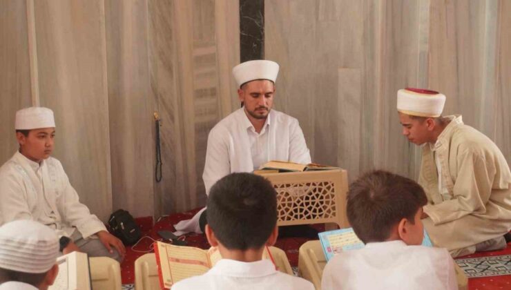 Anamur’da hafızlık tescil programı düzenlendi