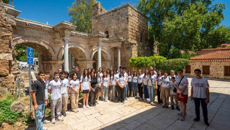 Antalya Genç İklim Liderleri’nden kıyılar için hareket