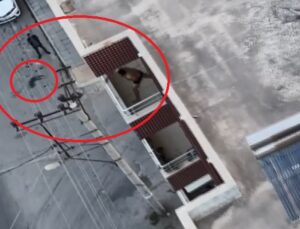 Balkondan uyuşturucu atan şüpheli dronla tespit edildi: 9 gözaltı