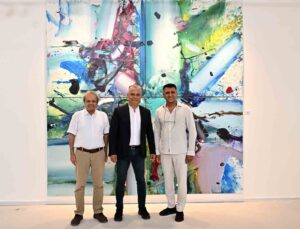 Başkan Ümit Uysal: “Sanattan vazgeçmiyoruz”