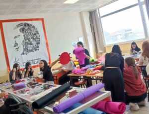Bir oyuncak bin umut: Akdenizli öğrenciler depremzede çocukların hayallerine dokundu