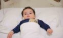 Boğazına havuç kaçan bebek, 10 dakikalık kalp masajıyla hayata döndü