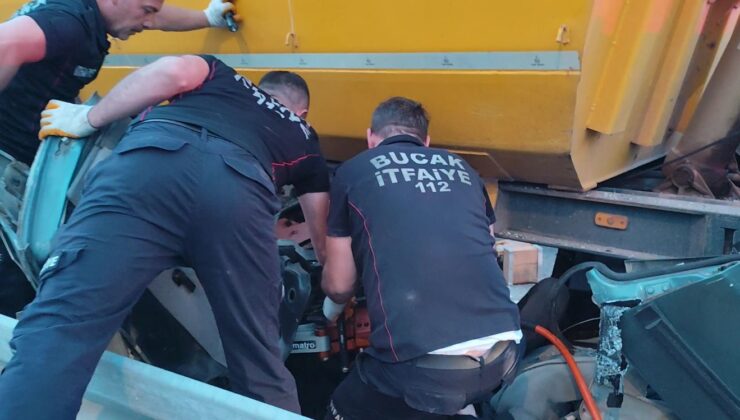 Burdur’da feci kaza: 18 yaşındaki sürücü hayatını kaybetti