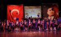Büyükşehir kreşlerinde 208 öğrenci kep fırlatıp mezun oldu