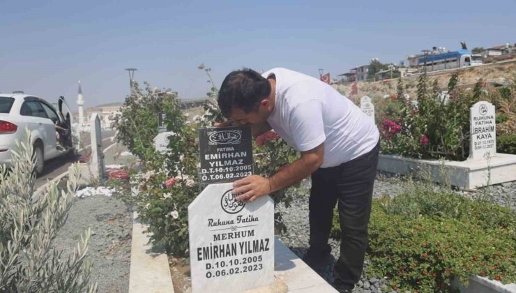 Deprem mezarlığında evlatlarının mezarını ziyaret eden baba: “Keşke sağ olsalardı da onlar da anne ve baba olsaydı”