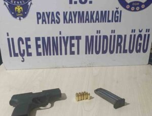 Durdurulan şahısların üzerlerinden ruhsatsız silah çıktı