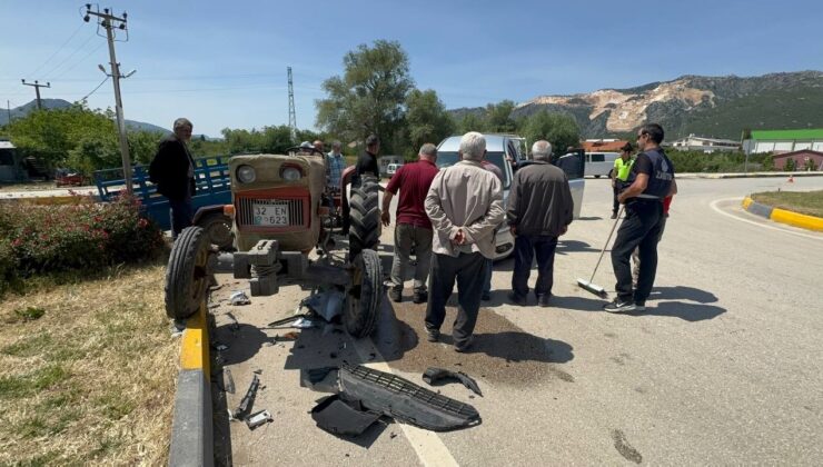 Eğirdir’de traktör ile otomobil çarpıştı: 3 yaralı