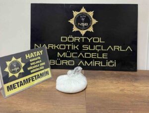 Erzin’de durdurulan araçta 650 gram metamfetamin ele geçirildi