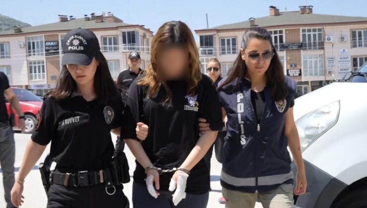 Evine gidip tartıştığı kadını bıçaklayarak öldüren kadın ve 3 şüpheli adliyeye sevk edildi