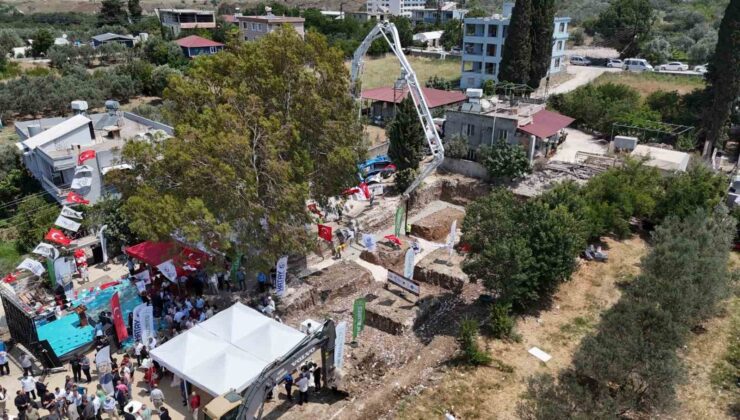 Hatay’a 3 dilde eğitim verecek olan kreşin inşası için temel atıldı