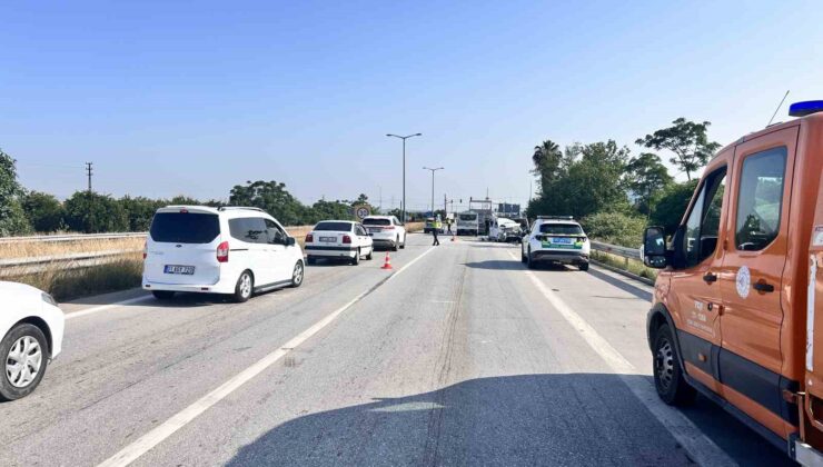 Hatay’da kamyon 3 aracı biçti: 1 ölü, 10 yaralı
