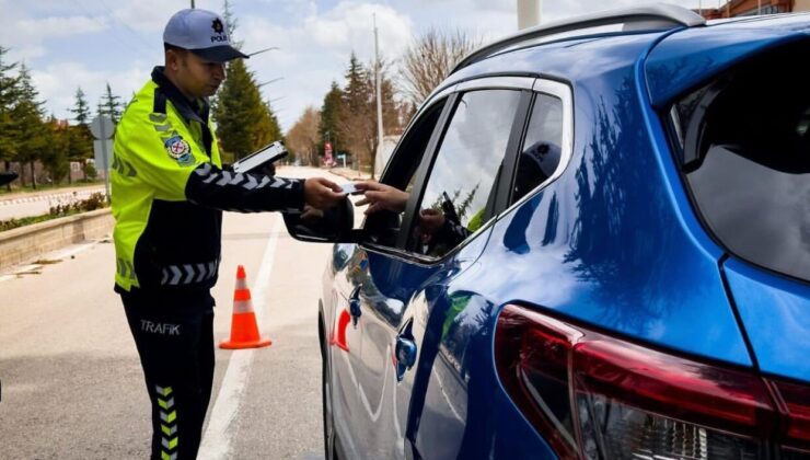 Isparta’da trafik ve düzensiz göç denetimi: 3 bin şahıs sorgulandı