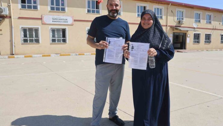 Karı, koca çift el ele girdikleri sınav merkezinde yan yana sınıflarda üniversite hayali için ter döktüler