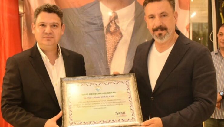 Kaymakam Gökpınar’a Arsuz fahri hemşehrilik beratı verildi