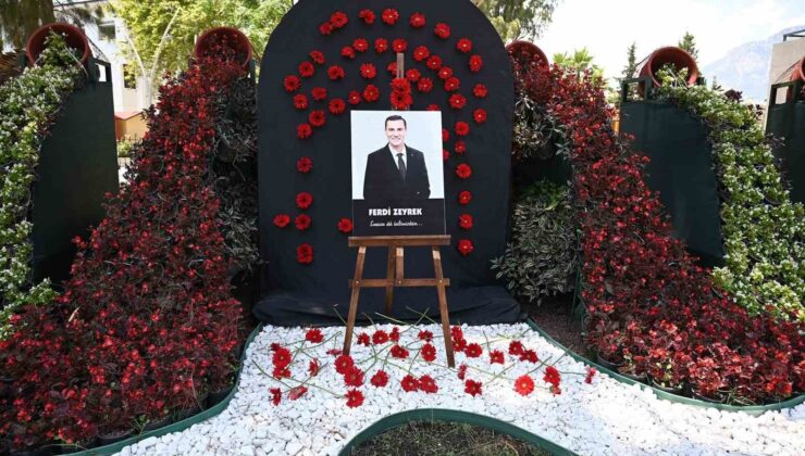 Kemer’de Başkan Zeyrek için anma alanı oluşturuldu