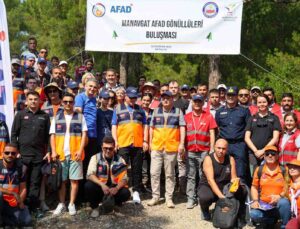 Manavgat’ta afet bilinci ve gönüllülük için doğa yürüyüşü