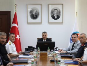 Mersin’de ilk 5 ayda 907 silah ele geçirildi, 5 organize suç örgütü çökertildi