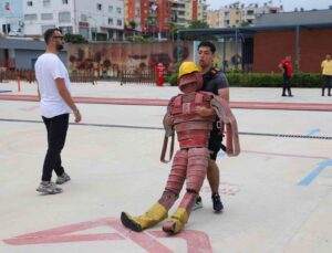 Mersin’de itfaiye eri adayları parkur sınavına hazırlanıyor