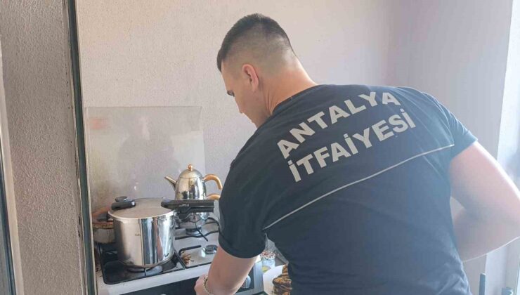 Ocakta unutulan düdüklü tencerenin dumanları itfaiyeyi alarma geçirdi