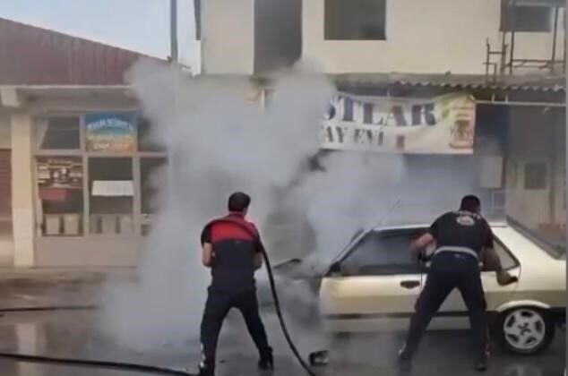 Osmaniye’de seyir halindeki otomobil yandı