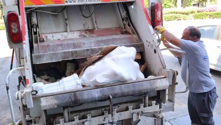 Otobüs Terminali’nde usulsüz taşınan 700 kilogram peynir çöp kamyonu çağrılarak imha edildi