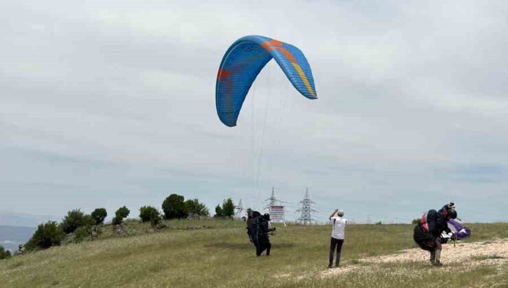 Paraşütle şehirler arası yolculuk: 7 saatte 230 kilometre uçtu