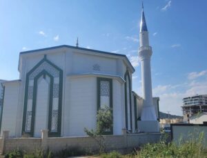 Pazarcı Mahallesi camisine bayram sabahında kavuştu
