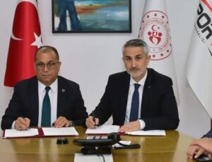 Saimbeyli’ye 5 adet halı saha yapılacak
