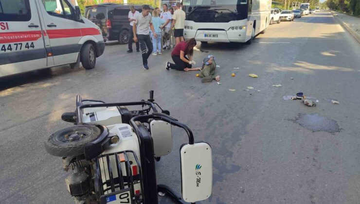 Serik’te otobüs ile elektrikli motosiklet çarpıştı: 2 yaralı