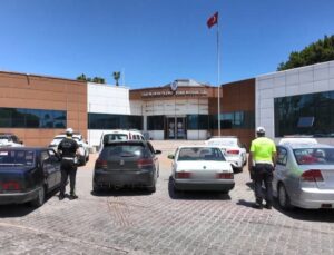 Trafiği kapatıp drift atanlara 52 bin TL ceza