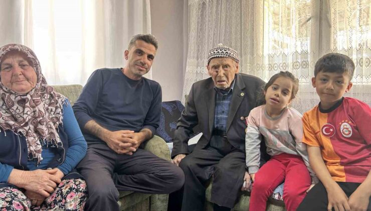 103 yaşındaki Kore gazisi torununun, torununu gördü