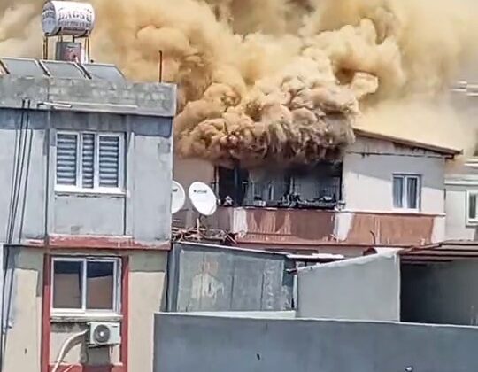 Adana’da korkutan ev yangını