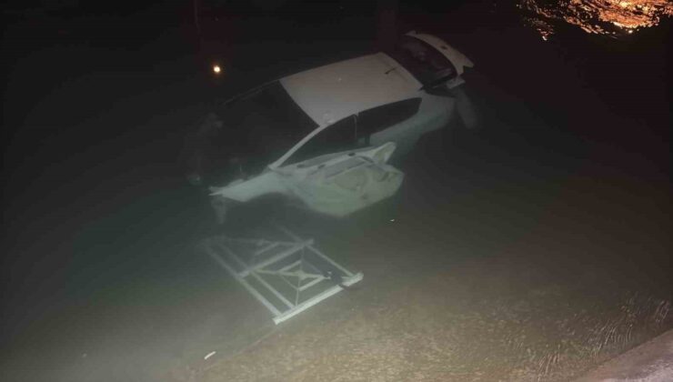 Adana’da otomobil sulama kanalına düştü: 3 yaralı