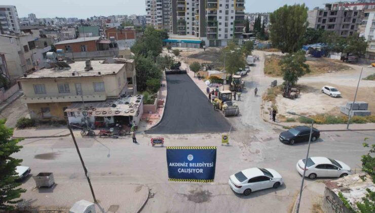 Akdeniz’de asfalt çalışmaları sürüyor