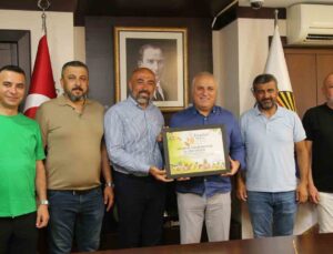 ALTSO Başkanı onursal üye oldu