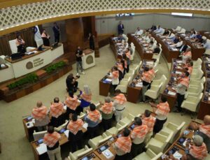 Antalya Büyükşehir Belediye Meclisi, Böcek’in tutuklanmasının ardından ilk kez toplandı