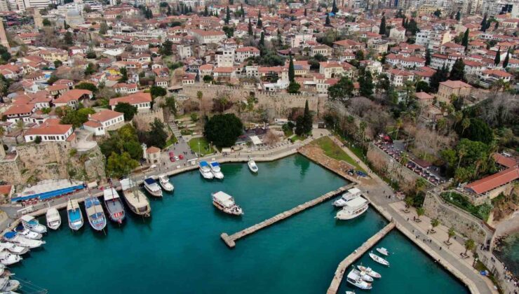 Antalya’da fiyat indirimine rağmen otellerde doluluk beklenti altında kaldı