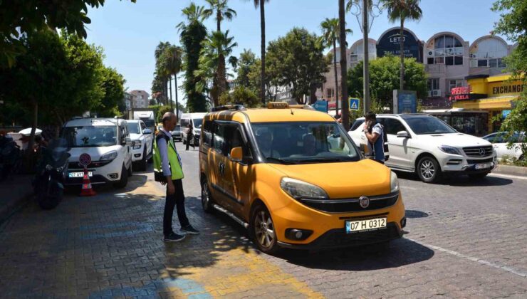 Antalya’da otobüs ve taksilere sıkı denetim