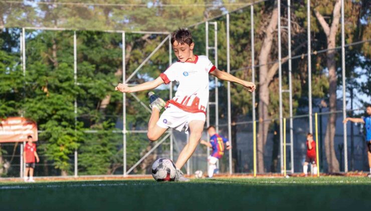 Büyükşehir Futbol Akademisi’nde yeni sezon başladı