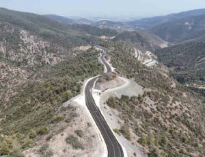 CHP’li başkanın 2 dönem vaat edip, hayata geçiremediği yolu AK Partili başkan 8 ayda yaptı