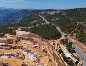Gülnar’da 30 kilometrelik grup yolu yenileniyor