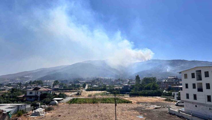 Hatay’daki orman yangını 30 saattir devam ediyor
